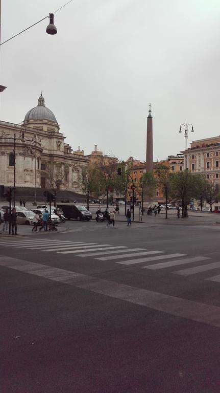 Casa Vacanza Colosseo Rome Exterior photo