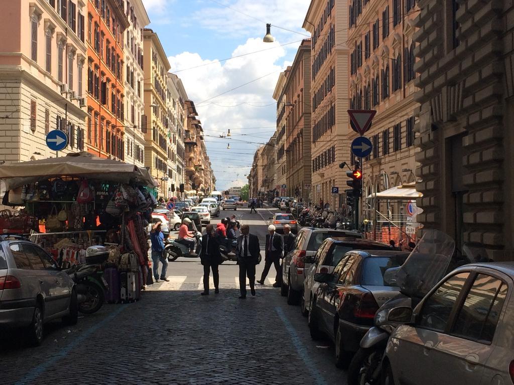 Casa Vacanza Colosseo Rome Exterior photo